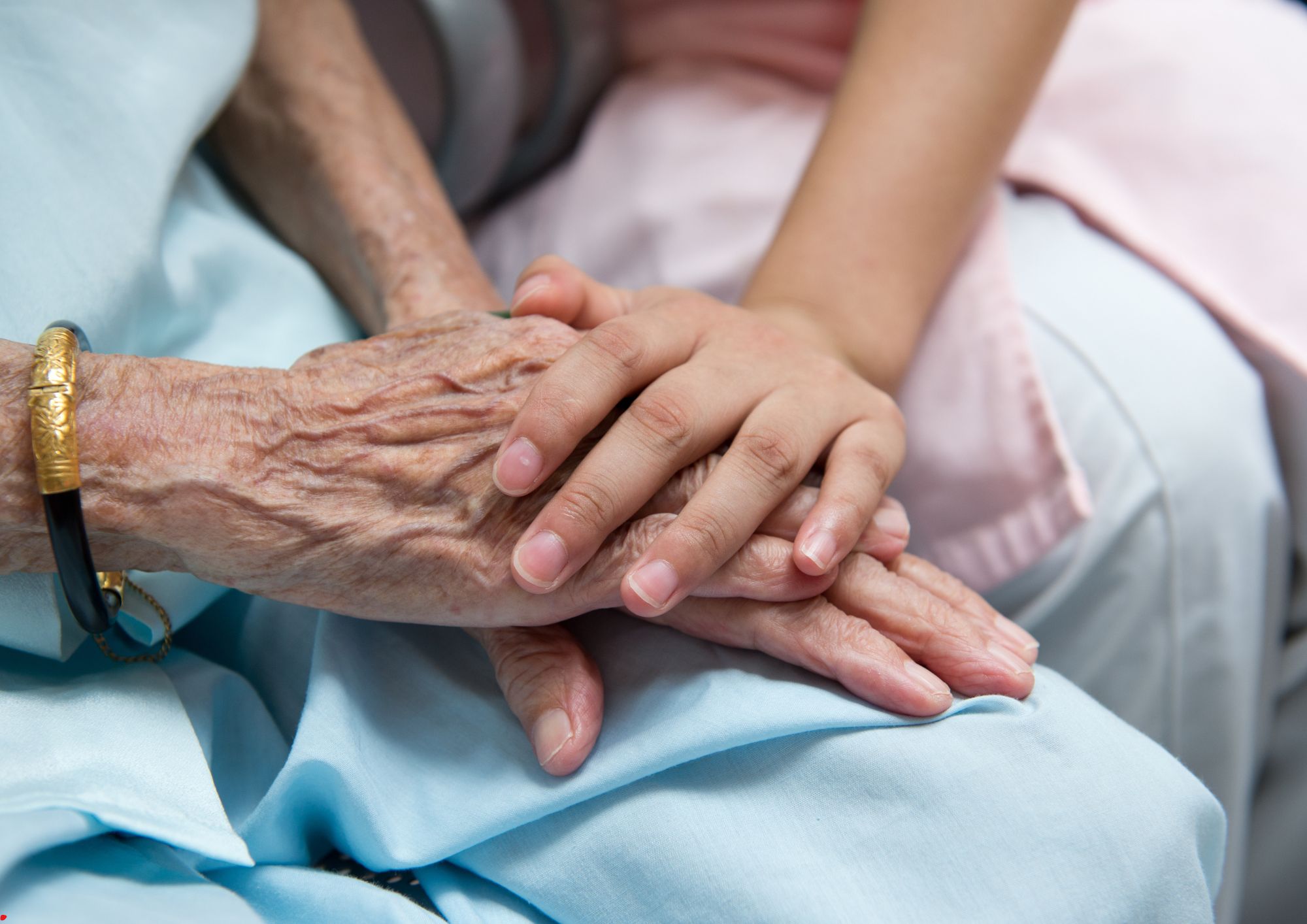 לחיות בכבוד